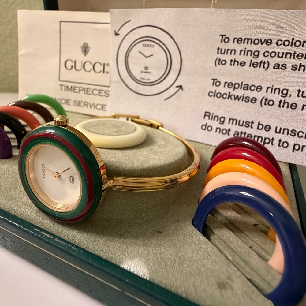 Beautiful Vintage~Gucci Bezel Bangle Bracelet Watch W/Box/Papers
